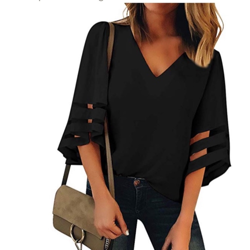 Bundle of 2 tops black and white